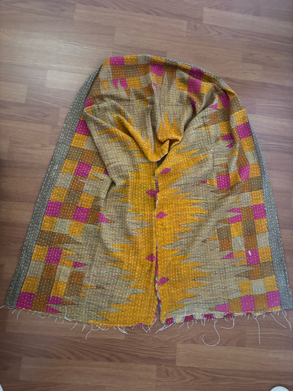 Beautiful Reversible Kantha Scarf in pink, red, yellow and blue - Picture 5 of 15